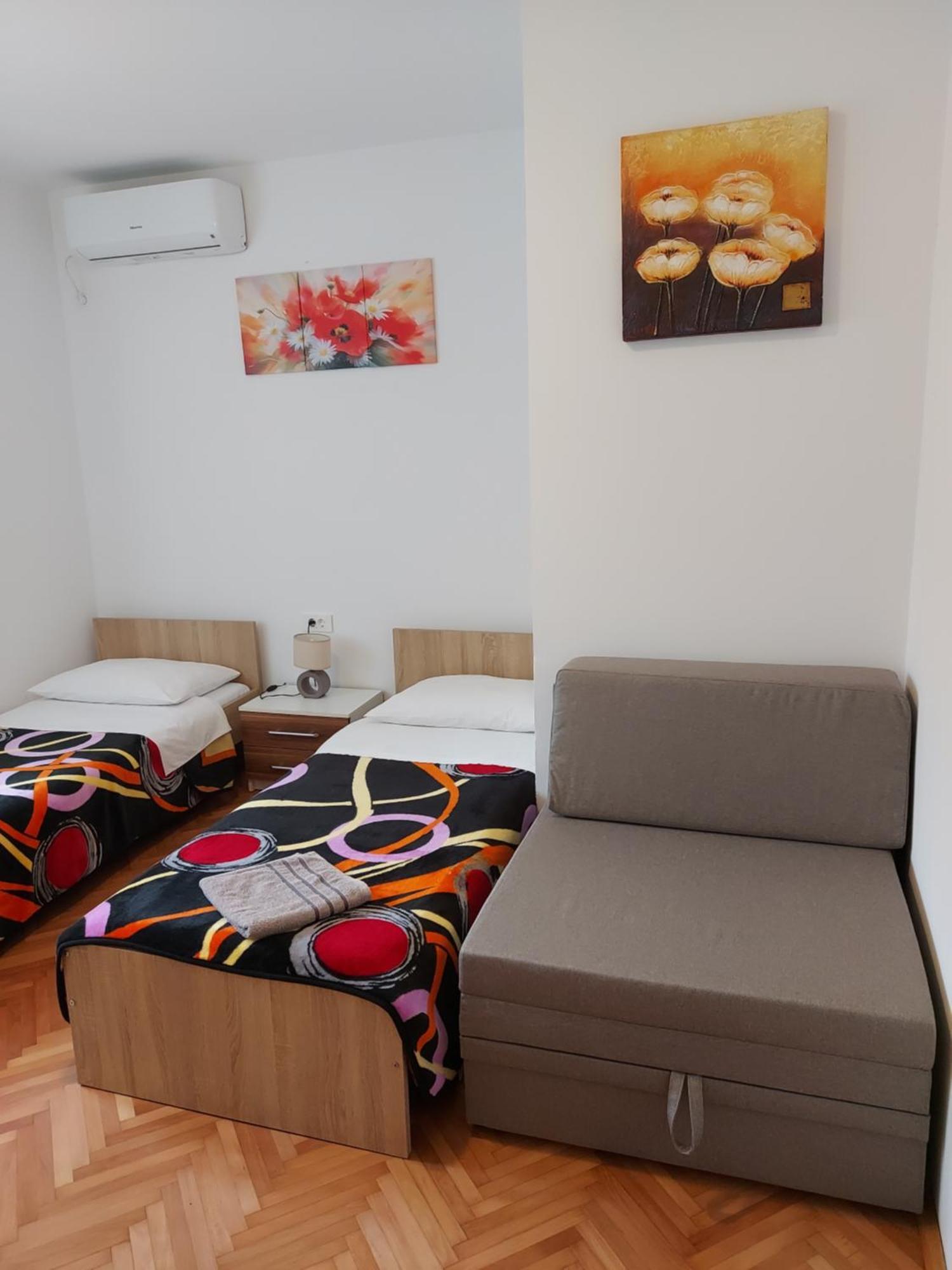 Elena Rooms Pasjak Exterior photo